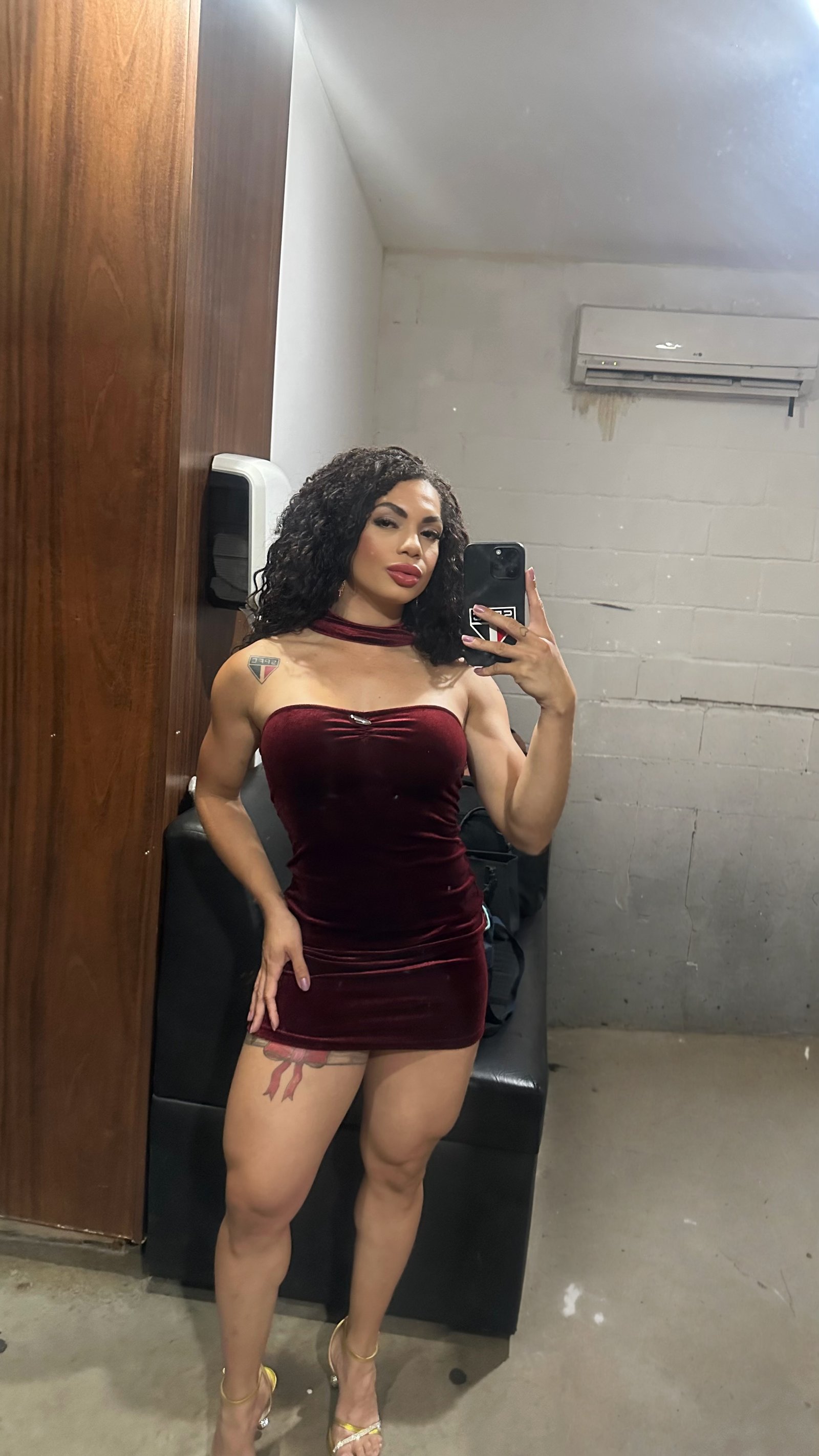 Facetune_30-03-2025-18-05-09